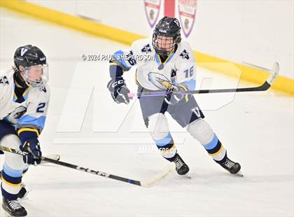 Thumbnail 3 in Valor Christian vs. Denver East - CHSAA 5A Quarterfinals photogallery.