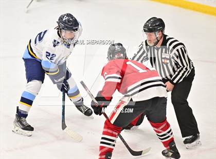 Thumbnail 2 in Valor Christian vs. Denver East - CHSAA 5A Quarterfinals photogallery.
