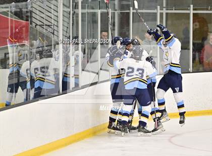 Thumbnail 3 in Valor Christian vs. Denver East - CHSAA 5A Quarterfinals photogallery.