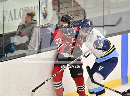 Thumbnail 1 in Valor Christian vs. Denver East - CHSAA 5A Quarterfinals photogallery.