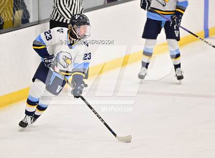 Thumbnail 3 in Valor Christian vs. Denver East - CHSAA 5A Quarterfinals photogallery.
