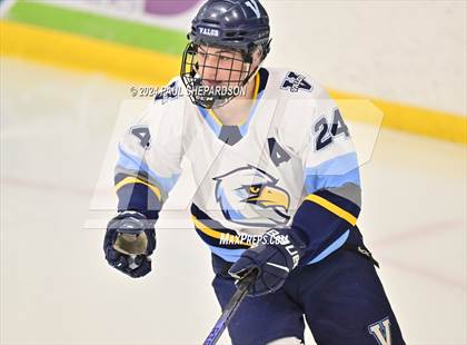 Thumbnail 2 in Valor Christian vs. Denver East - CHSAA 5A Quarterfinals photogallery.