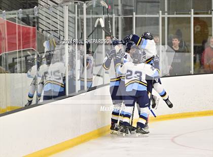Thumbnail 2 in Valor Christian vs. Denver East - CHSAA 5A Quarterfinals photogallery.