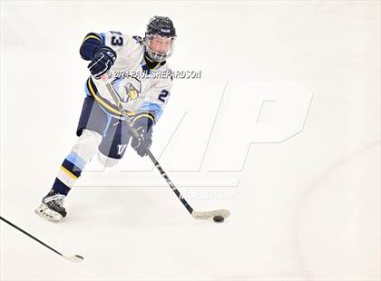Thumbnail 3 in Valor Christian vs. Denver East - CHSAA 5A Quarterfinals photogallery.
