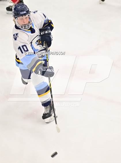 Thumbnail 2 in Valor Christian vs. Denver East - CHSAA 5A Quarterfinals photogallery.