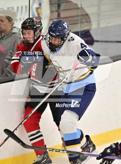 Thumbnail 2 in Valor Christian vs. Denver East - CHSAA 5A Quarterfinals photogallery.