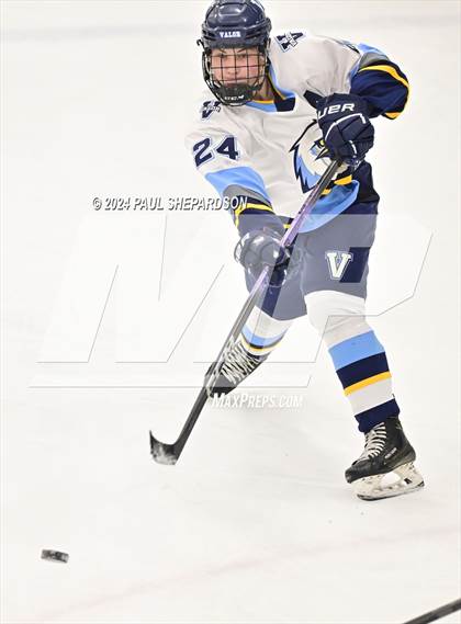 Thumbnail 3 in Valor Christian vs. Denver East - CHSAA 5A Quarterfinals photogallery.