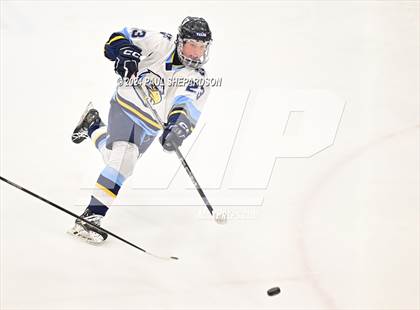 Thumbnail 2 in Valor Christian vs. Denver East - CHSAA 5A Quarterfinals photogallery.