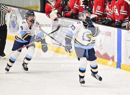 Thumbnail 2 in Valor Christian vs. Denver East - CHSAA 5A Quarterfinals photogallery.