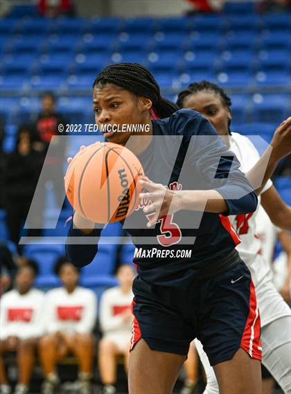 Thumbnail 1 in Jacksonville vs. Marion (AAA 5A State Playoffs) photogallery.