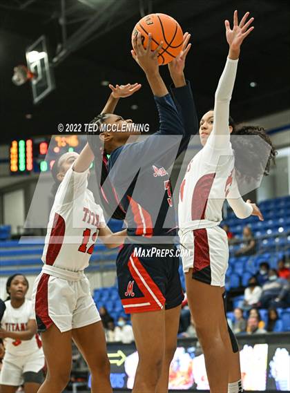 Thumbnail 1 in Jacksonville vs. Marion (AAA 5A State Playoffs) photogallery.