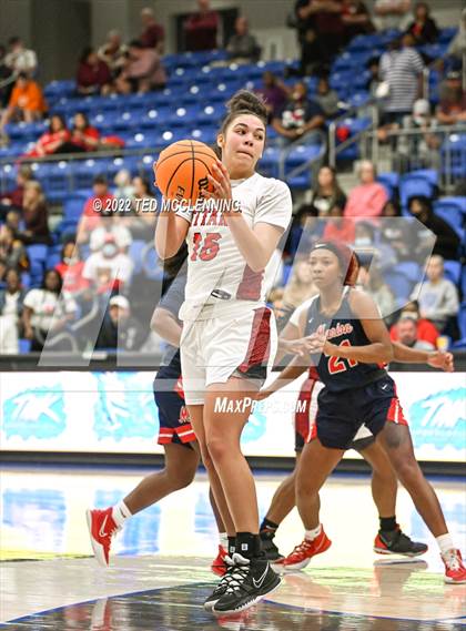 Thumbnail 1 in Jacksonville vs. Marion (AAA 5A State Playoffs) photogallery.