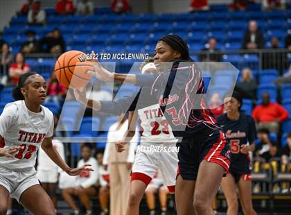 Thumbnail 3 in Jacksonville vs. Marion (AAA 5A State Playoffs) photogallery.