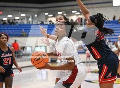 Thumbnail 3 in Jacksonville vs. Marion (AAA 5A State Playoffs) photogallery.