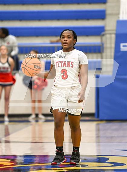 Thumbnail 3 in Jacksonville vs. Marion (AAA 5A State Playoffs) photogallery.