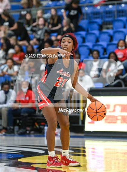 Thumbnail 1 in Jacksonville vs. Marion (AAA 5A State Playoffs) photogallery.