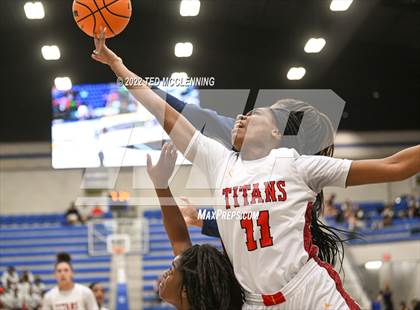 Thumbnail 2 in Jacksonville vs. Marion (AAA 5A State Playoffs) photogallery.