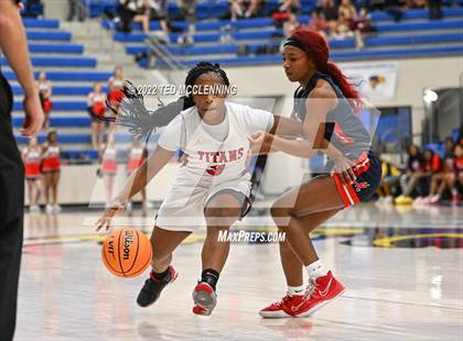 Thumbnail 3 in Jacksonville vs. Marion (AAA 5A State Playoffs) photogallery.