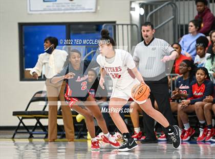 Thumbnail 1 in Jacksonville vs. Marion (AAA 5A State Playoffs) photogallery.