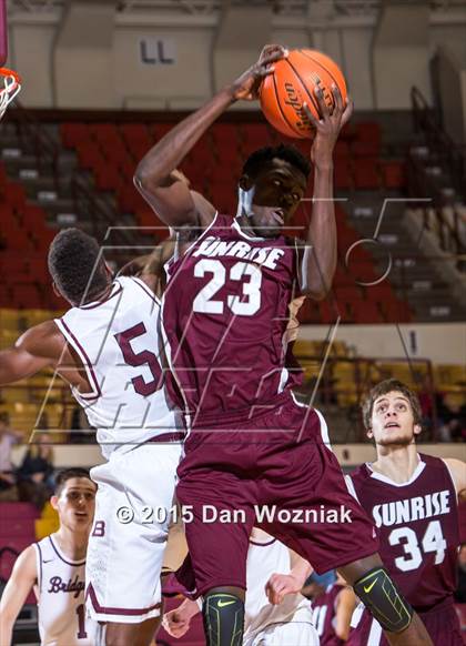Thumbnail 1 in Sunrise Christian Academy vs. Bridgeport (Fantasy of Lights) photogallery.