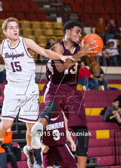 Thumbnail 2 in Sunrise Christian Academy vs. Bridgeport (Fantasy of Lights) photogallery.