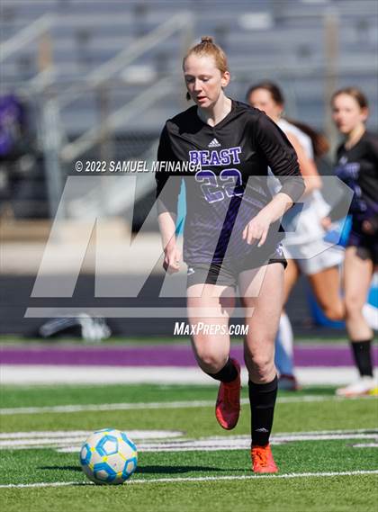 Thumbnail 2 in Bellevue East vs. Kearney photogallery.