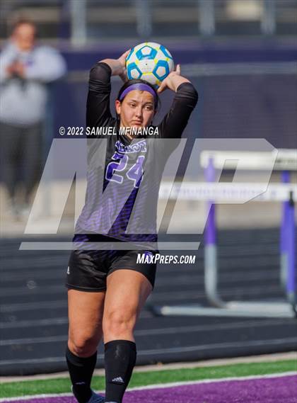 Thumbnail 2 in Bellevue East vs. Kearney photogallery.