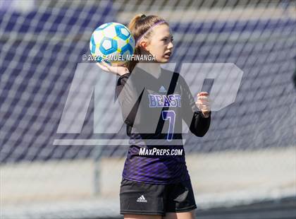 Thumbnail 2 in Bellevue East vs. Kearney photogallery.