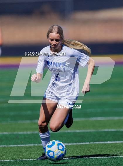 Thumbnail 3 in Bellevue East vs. Kearney photogallery.