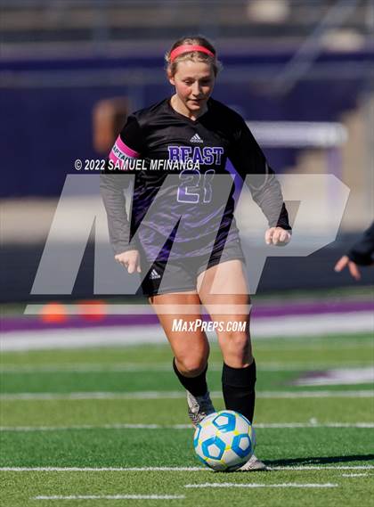 Thumbnail 2 in Bellevue East vs. Kearney photogallery.