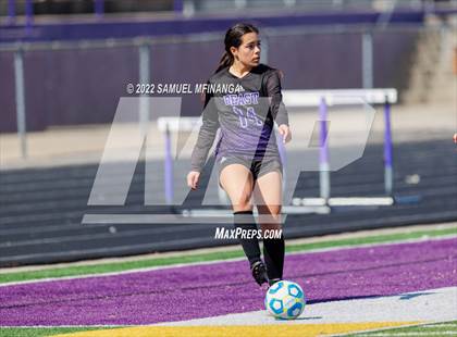 Thumbnail 2 in Bellevue East vs. Kearney photogallery.
