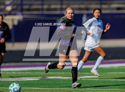 Thumbnail 2 in Bellevue East vs. Kearney photogallery.