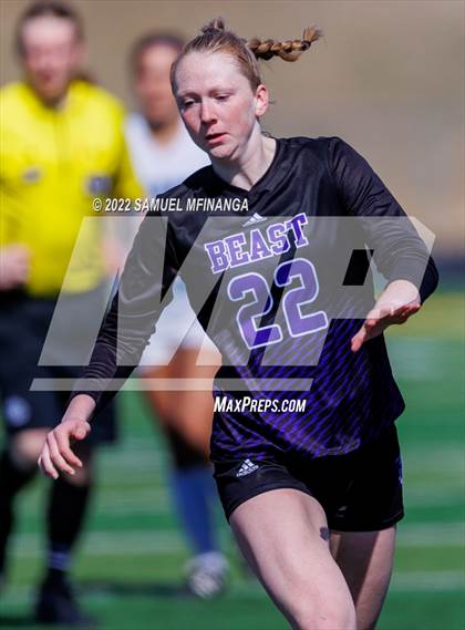 Thumbnail 3 in Bellevue East vs. Kearney photogallery.