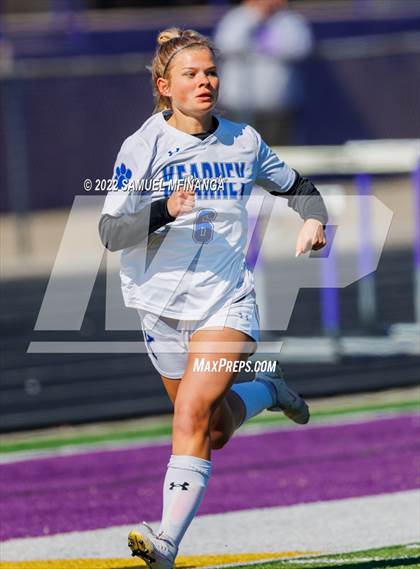 Thumbnail 2 in Bellevue East vs. Kearney photogallery.