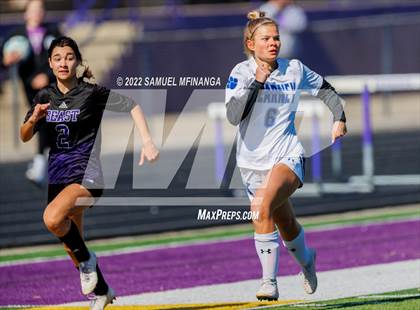 Thumbnail 1 in Bellevue East vs. Kearney photogallery.