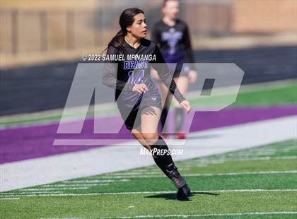Thumbnail 3 in Bellevue East vs. Kearney photogallery.