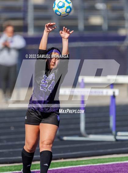 Thumbnail 3 in Bellevue East vs. Kearney photogallery.