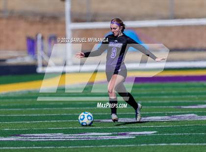 Thumbnail 2 in Bellevue East vs. Kearney photogallery.