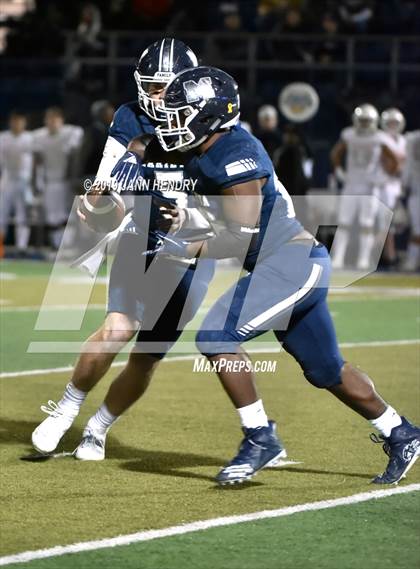 Thumbnail 2 in Eastside Catholic vs. Marietta (GEICO State Champions Bowl Series) photogallery.