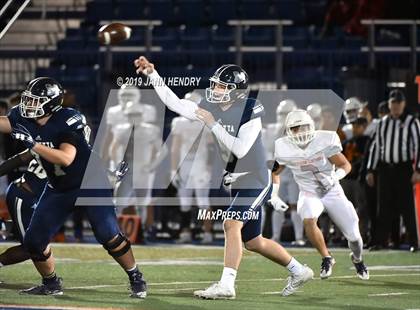 Thumbnail 2 in Eastside Catholic vs. Marietta (GEICO State Champions Bowl Series) photogallery.
