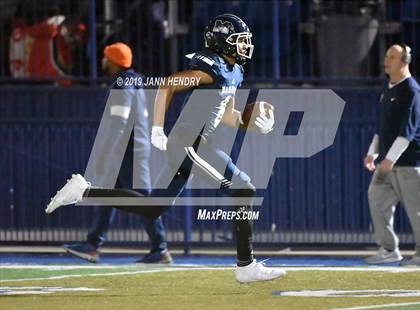 Thumbnail 2 in Eastside Catholic vs. Marietta (GEICO State Champions Bowl Series) photogallery.