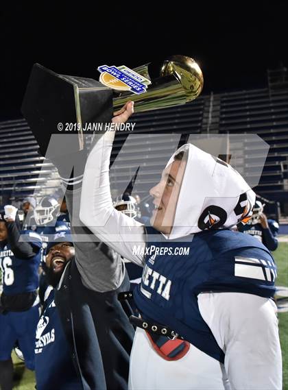 Thumbnail 2 in Eastside Catholic vs. Marietta (GEICO State Champions Bowl Series) photogallery.