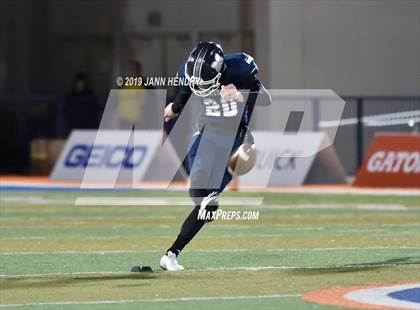 Thumbnail 2 in Eastside Catholic vs. Marietta (GEICO State Champions Bowl Series) photogallery.