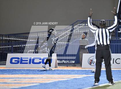 Thumbnail 1 in Eastside Catholic vs. Marietta (GEICO State Champions Bowl Series) photogallery.
