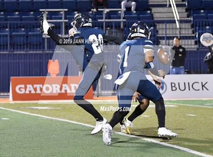 Thumbnail 1 in Eastside Catholic vs. Marietta (GEICO State Champions Bowl Series) photogallery.