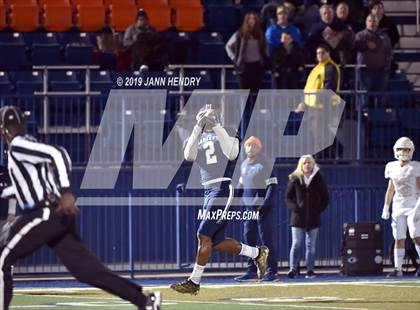 Thumbnail 1 in Eastside Catholic vs. Marietta (GEICO State Champions Bowl Series) photogallery.