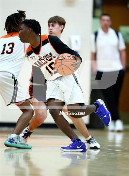 Thumbnail 2 in Aledo vs Haltom photogallery.