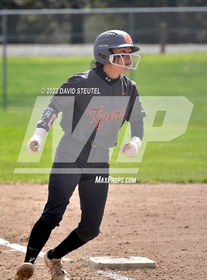 Thumbnail 2 in Roseville vs. Ponderosa (Stephanie LeDoux Tournament) photogallery.