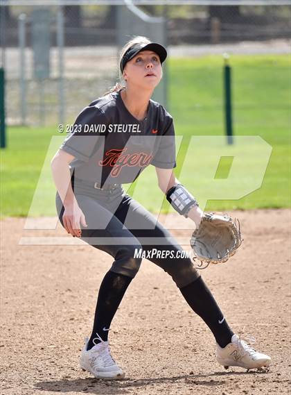 Thumbnail 1 in Roseville vs. Ponderosa (Stephanie LeDoux Tournament) photogallery.