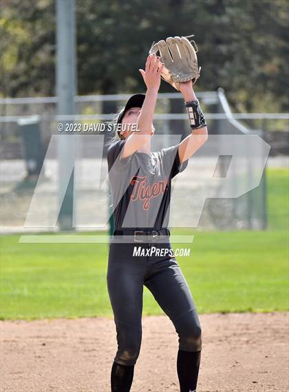 Thumbnail 3 in Roseville vs. Ponderosa (Stephanie LeDoux Tournament) photogallery.